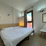 Fuentes Centro 公寓 *
